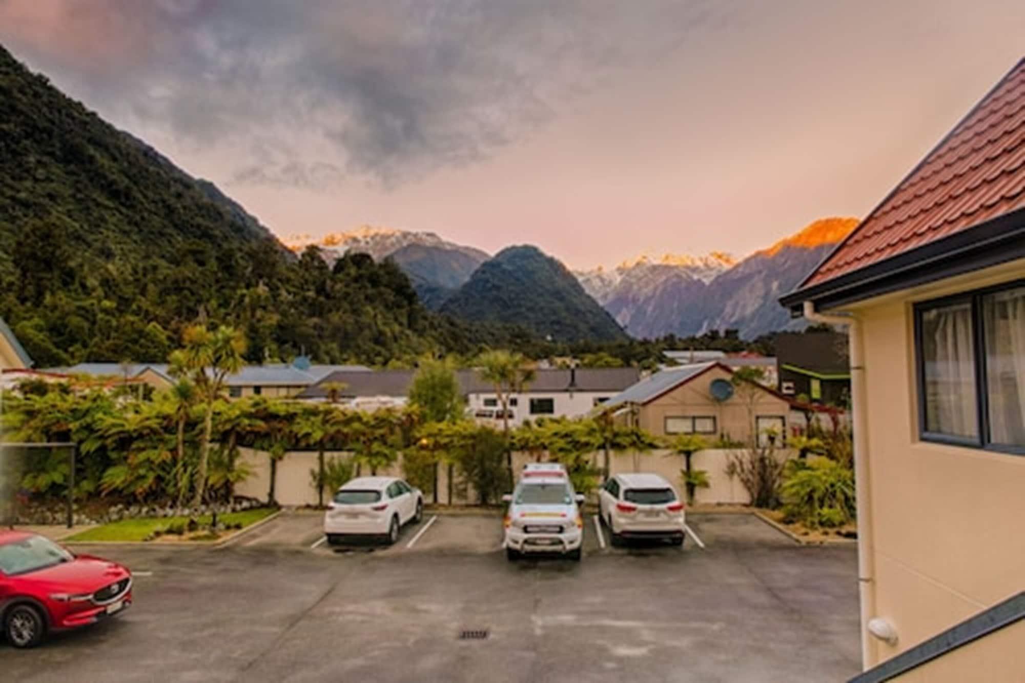 Bella Vista Motel Franz Josef Glacier Exterior photo