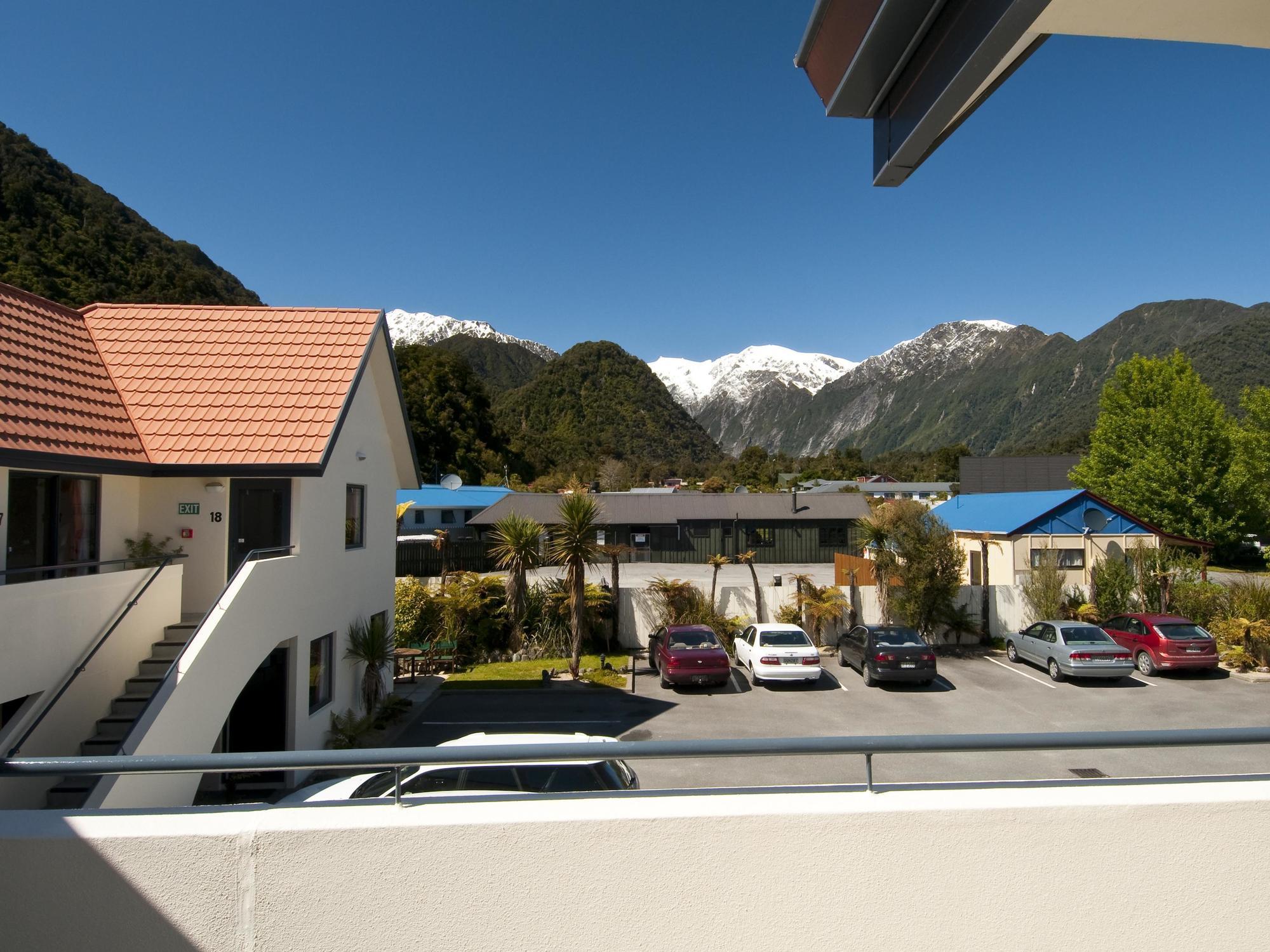 Bella Vista Motel Franz Josef Glacier Exterior photo